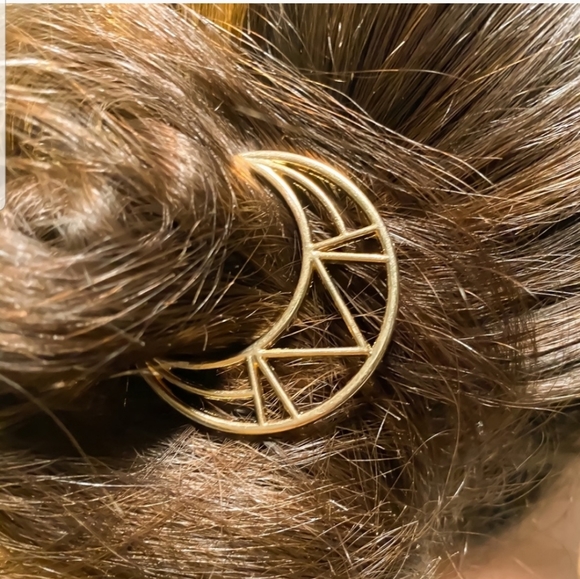 Nikkiwallflower Accessories - ◇Bayleigh◇ Geometric Moon Hair Clip